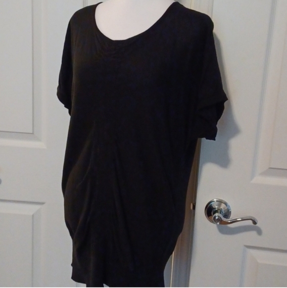 Size Small Preloved Women's Clothing Box (2) - Picture 2 of 14